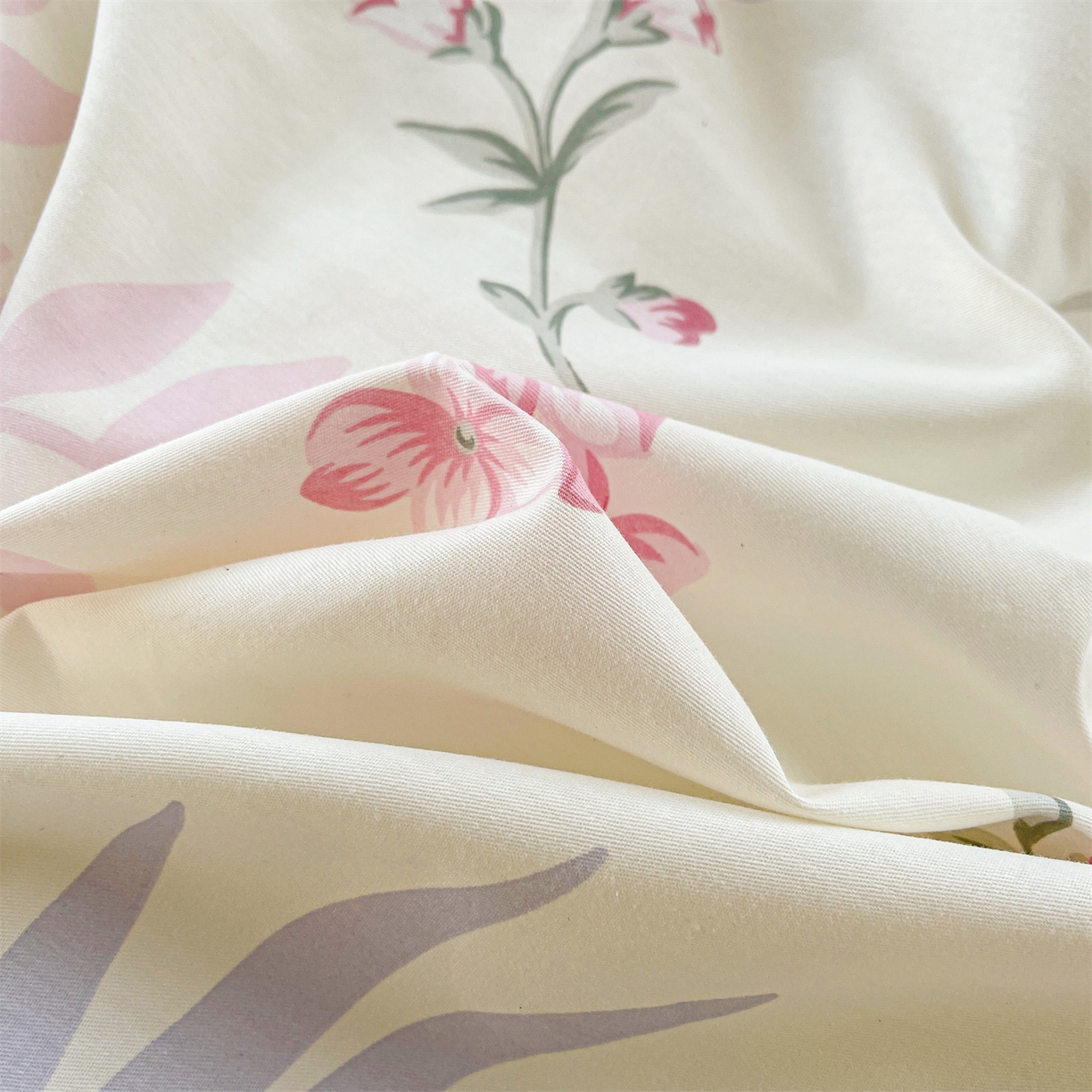 91家纺网 家纺一手货源 找家纺 宜凡家纺 2025新款全棉韩版床裙四件套 飞花似梦