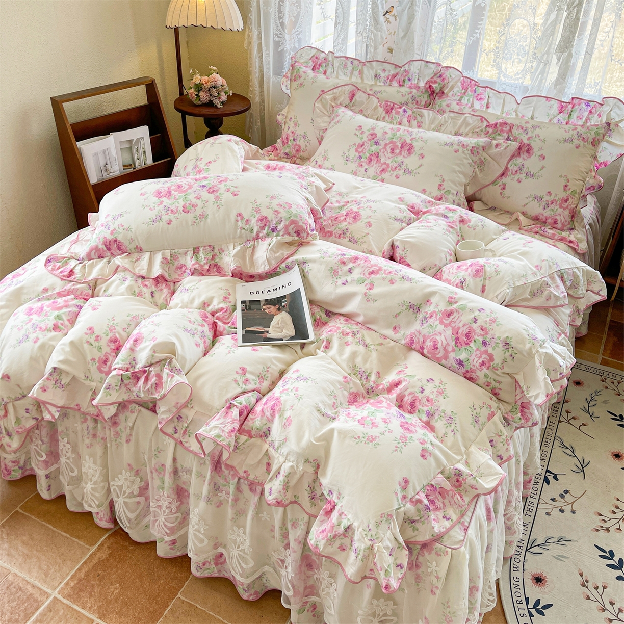 91家纺网 家纺一手货源 找家纺 宜凡家纺 2025新款全棉韩版床裙四件套 粉色物语