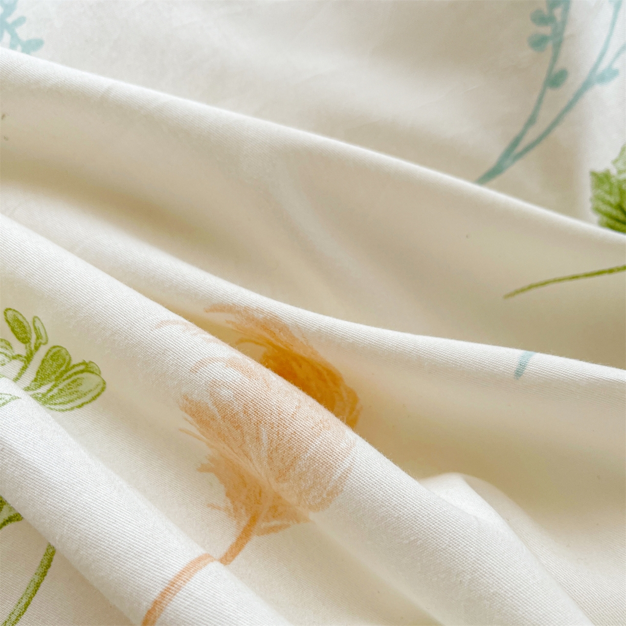 91家纺网 家纺一手货源 找家纺 宜凡家纺 2025新款全棉韩版床裙四件套 秋日恋歌