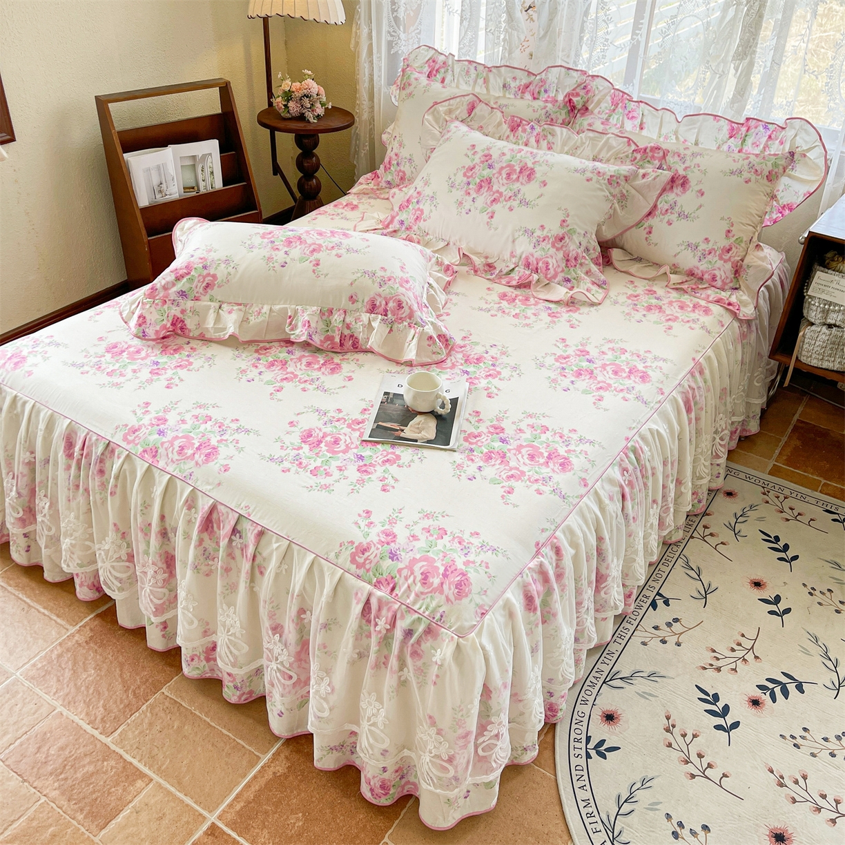 91家纺网 家纺一手货源 找家纺 宜凡家纺 2025新款全棉韩版床裙四件套 粉色物语