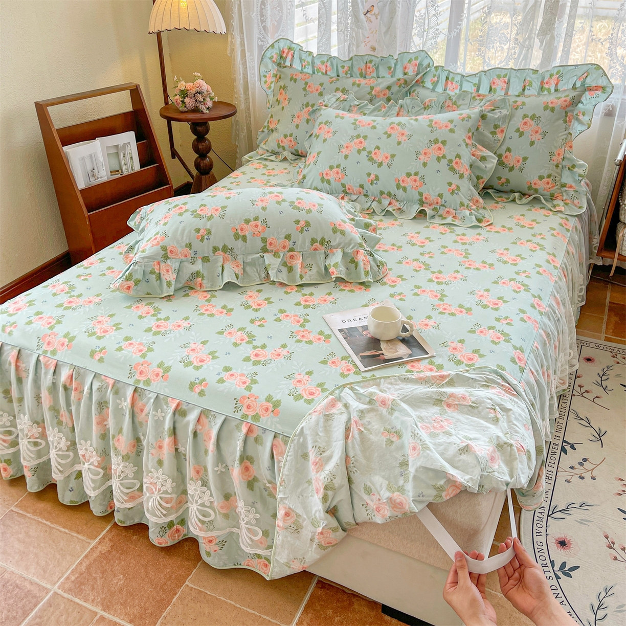 91家纺网 家纺一手货源 找家纺 宜凡家纺 2025新款全棉韩版床裙四件套 雾悦山漫