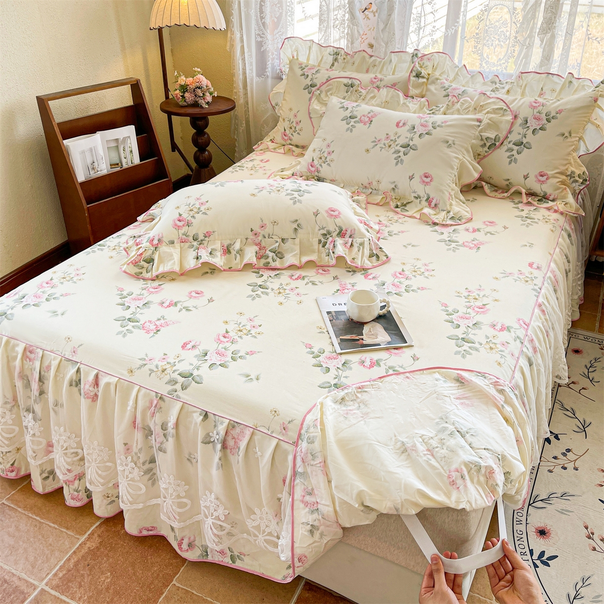 91家纺网 家纺一手货源 找家纺 宜凡家纺 2025新款全棉韩版床裙四件套 花意满园