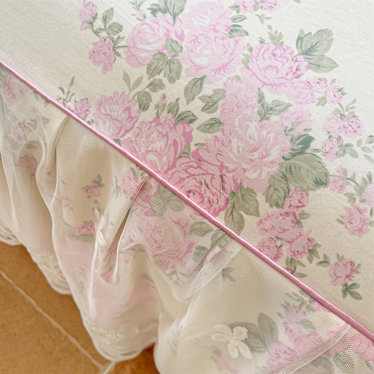 91家纺网 家纺一手货源 找家纺 宜凡家纺 2025新款全棉韩版床裙四件套 邂逅浪漫