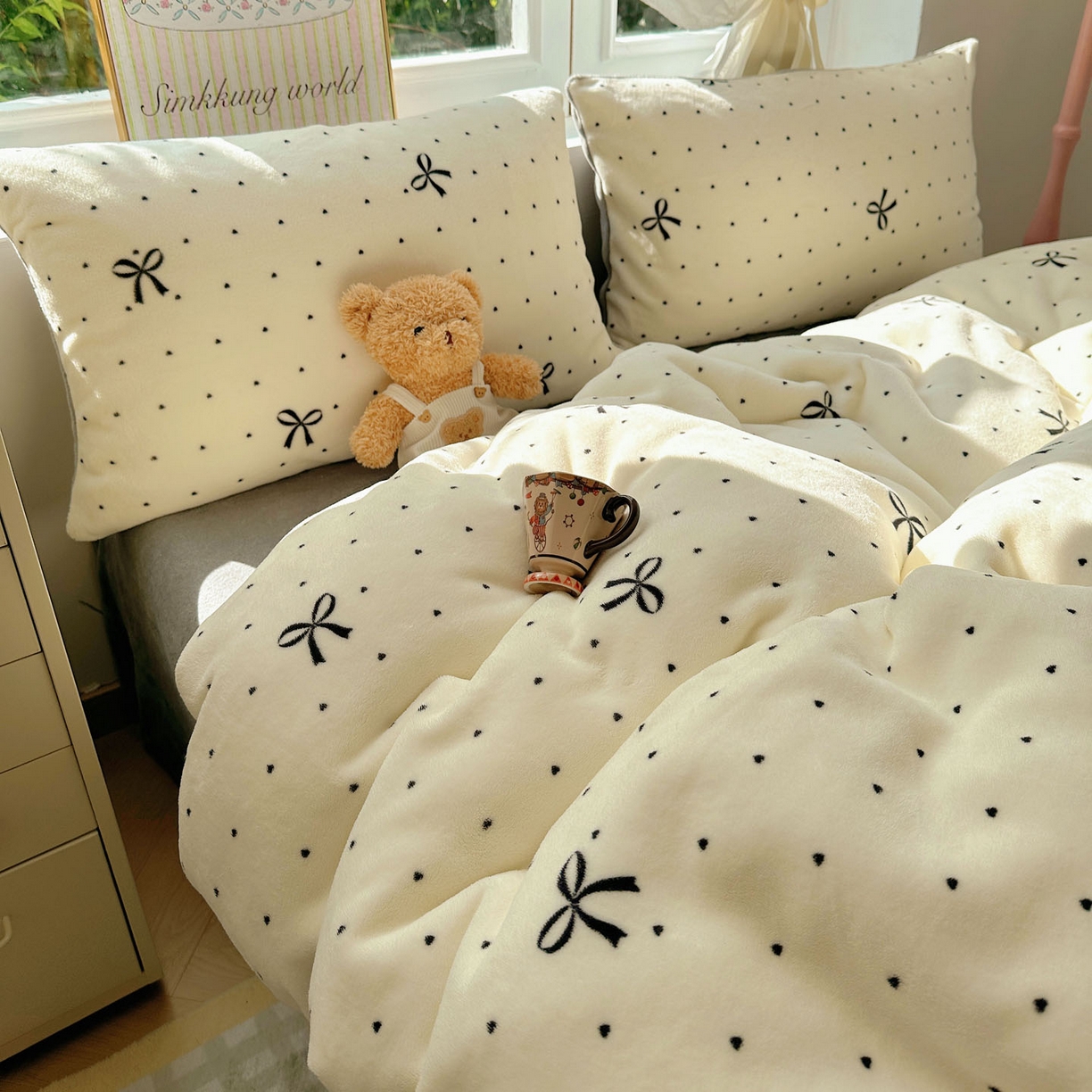 91家纺网 家纺一手货源 找家纺 优选良品 2025新款小清新加厚高克重牛奶绒四件套直播热款电商热款法式简爱