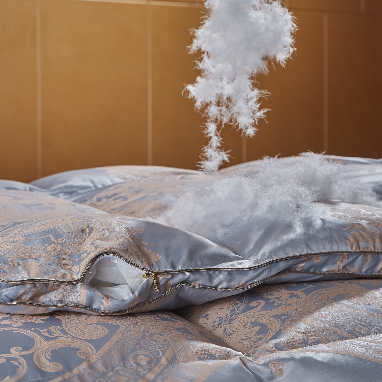 91家纺网 家纺一手货源 找家纺 暖羽屋羽绒馆2025新款色织提花 95白鹅绒丝被子 羽绒被芯 春秋被双人加厚冬被 H凡尔赛纳