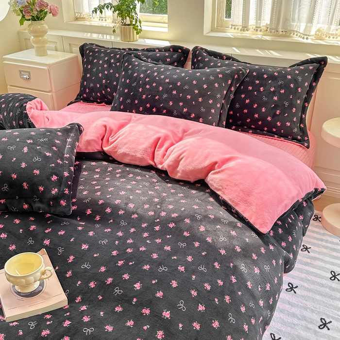 91家纺网 家纺一手货源 找家纺 （总）欧尚 2025新款高克重牛奶绒加厚保暖印花床盖四件套