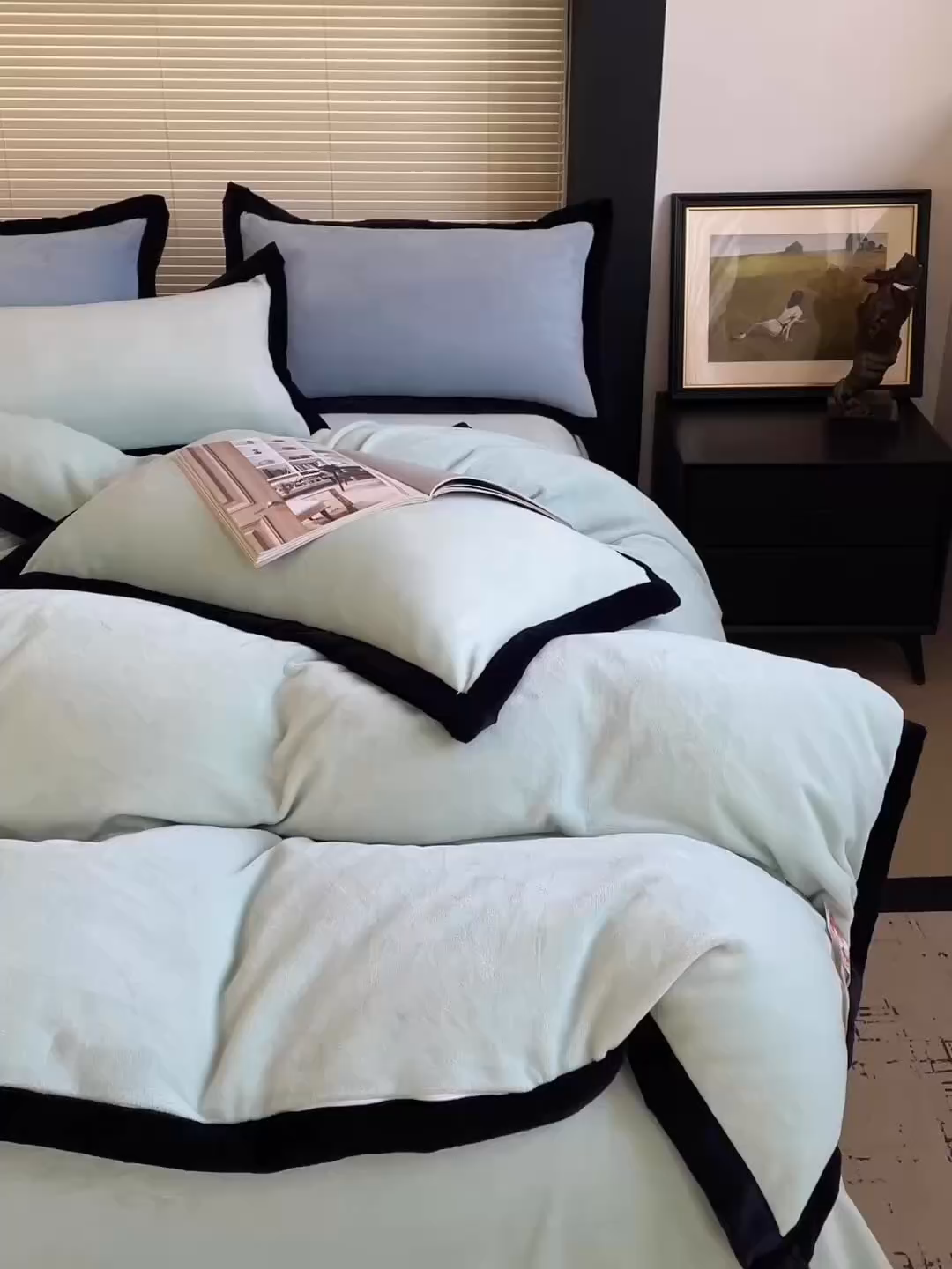 91家纺网 家纺一手货源 找家纺 库里梦家纺  2025新网红爆款简约纯色欧美风10公分包边牛奶绒四件套 包边款 薄荷绿