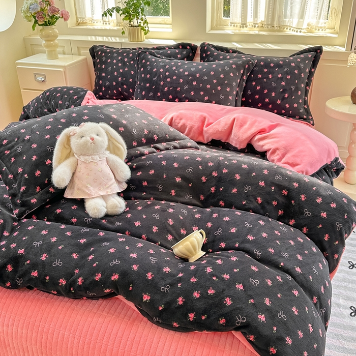 91家纺网 家纺一手货源 找家纺 （总）欧尚 2025新款高克重牛奶绒加厚保暖印花床盖四件套