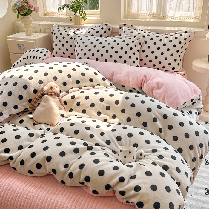 91家纺网 家纺一手货源 找家纺 （总）欧尚 2025新款高克重牛奶绒加厚保暖印花床盖四件套