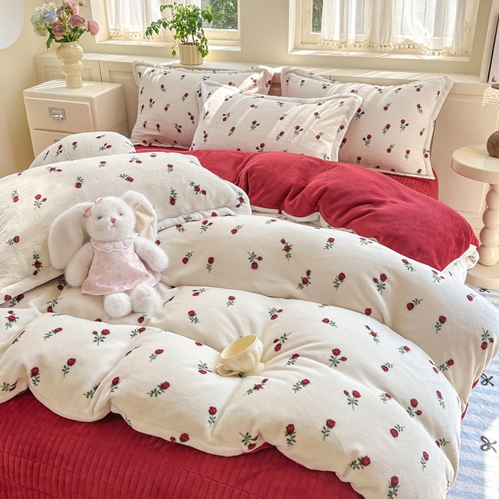 91家纺网 家纺一手货源 找家纺 （总）欧尚 2025新款高克重牛奶绒加厚保暖印花床盖四件套