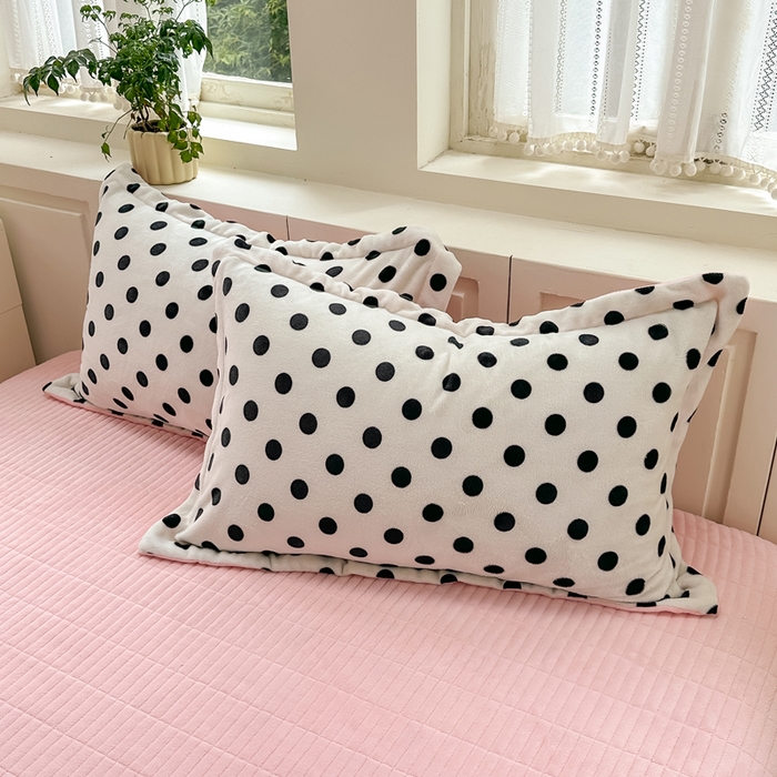 91家纺网 家纺一手货源 找家纺 欧尚 2025新款高克重牛奶绒加厚保暖印花床盖四件套 白波点