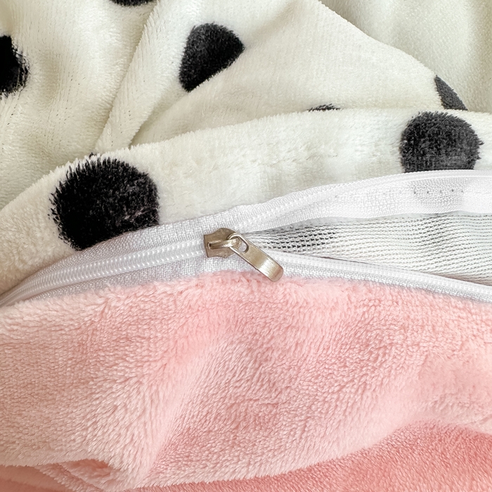 91家纺网 家纺一手货源 找家纺 欧尚 2025新款高克重牛奶绒加厚保暖印花床盖四件套 白波点