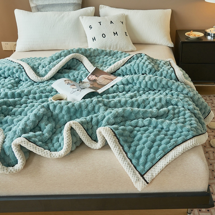 91家纺网 家纺一手货源 找家纺 莱家富 2026新款跨境外贸金龟绒多功能毛毯高克重法莱绒牛奶绒保暖毛毯（支持抽空压缩，卷包） 湖水绿