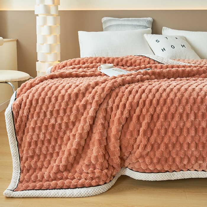 91家纺网 家纺一手货源 找家纺 莱家富 2026新款跨境外贸金龟绒多功能毛毯高克重法莱绒牛奶绒保暖毛毯（支持抽空压缩，卷包） 暖橘