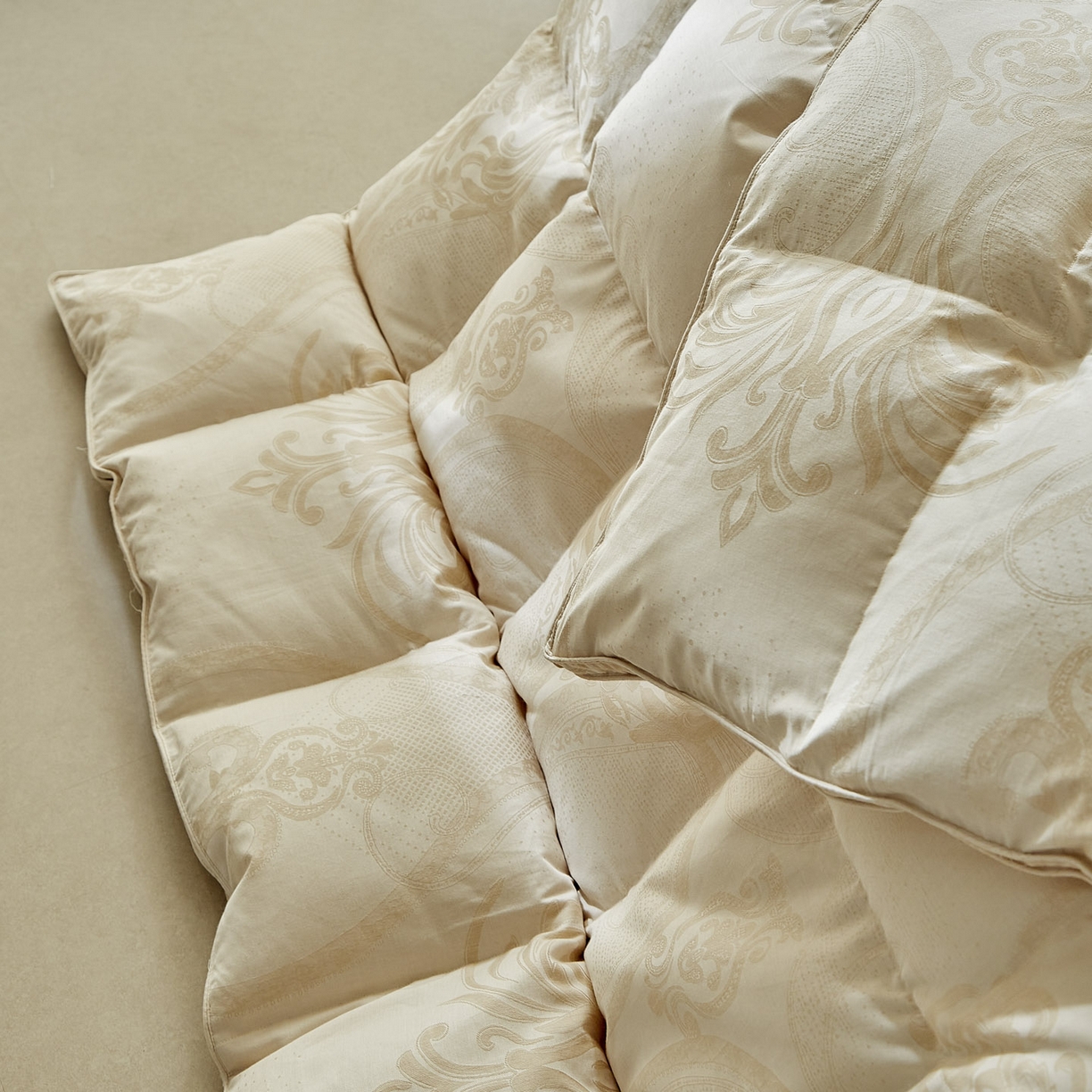 91家纺网 家纺一手货源 找家纺 （总）暖羽屋羽绒馆2025新款A类彩棉 鹅绒丝被 羽绒被芯 羽绒冬被双人加厚春秋被子