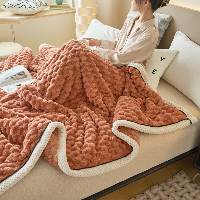 91家纺网 家纺一手货源 找家纺 莱家富 2026新款跨境外贸金龟绒多功能毛毯高克重法莱绒牛奶绒保暖毛毯（支持抽空压缩，卷包） 暖橘