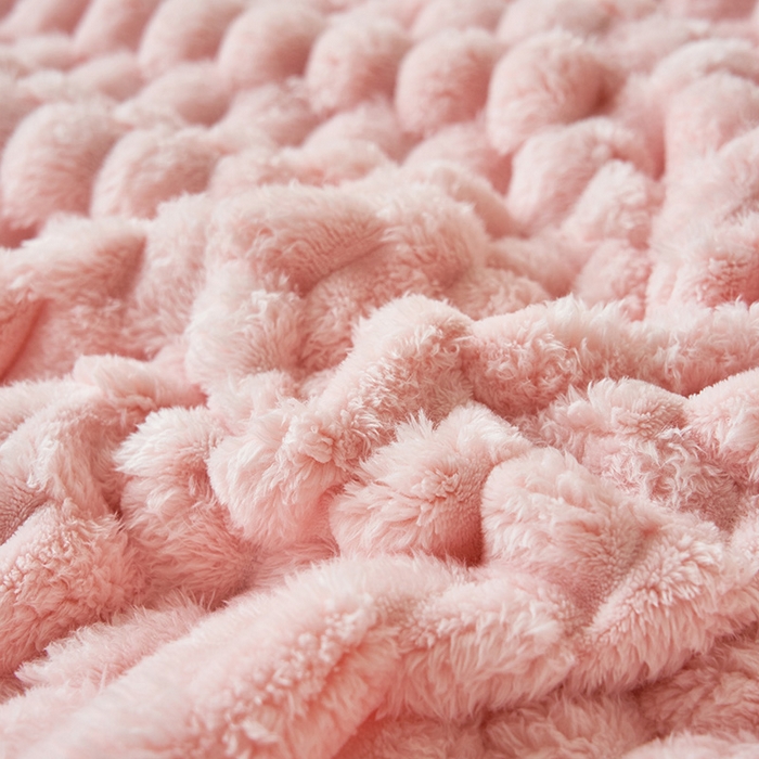 91家纺网 家纺一手货源 找家纺 莱家富 2026新款跨境外贸金龟绒多功能毛毯高克重法莱绒牛奶绒保暖毛毯（支持抽空压缩，卷包） 嫩粉