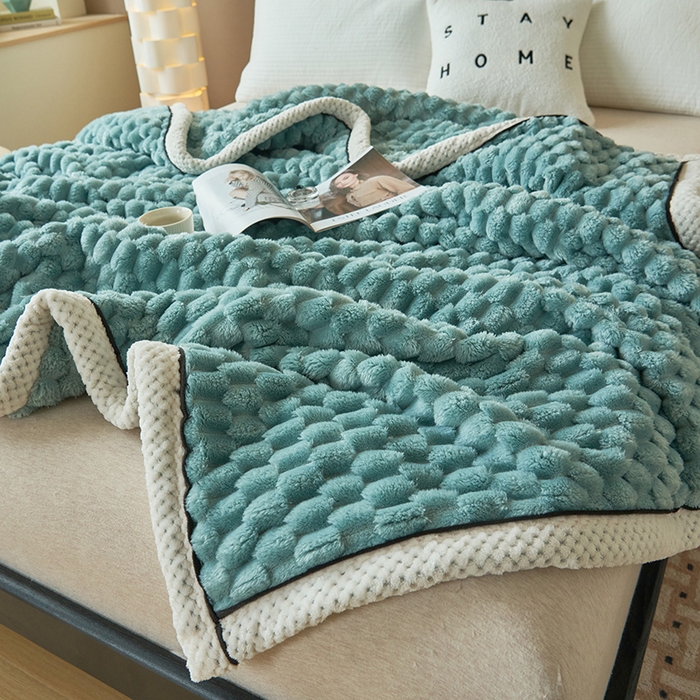 91家纺网 家纺一手货源 找家纺 莱家富 2026新款跨境外贸金龟绒多功能毛毯高克重法莱绒牛奶绒保暖毛毯（支持抽空压缩，卷包） 湖水绿