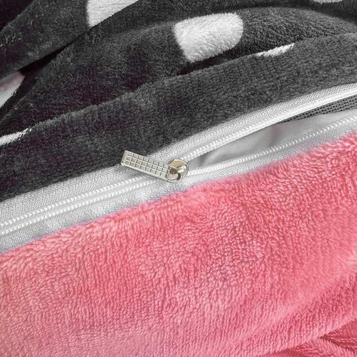 91家纺网 家纺一手货源 找家纺 欧尚 2025新款高克重牛奶绒加厚保暖印花床盖四件套 黑波点