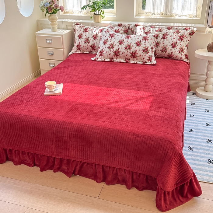 91家纺网 家纺一手货源 找家纺 欧尚 2025新款高克重牛奶绒加厚保暖印花床盖四件套 梨花落