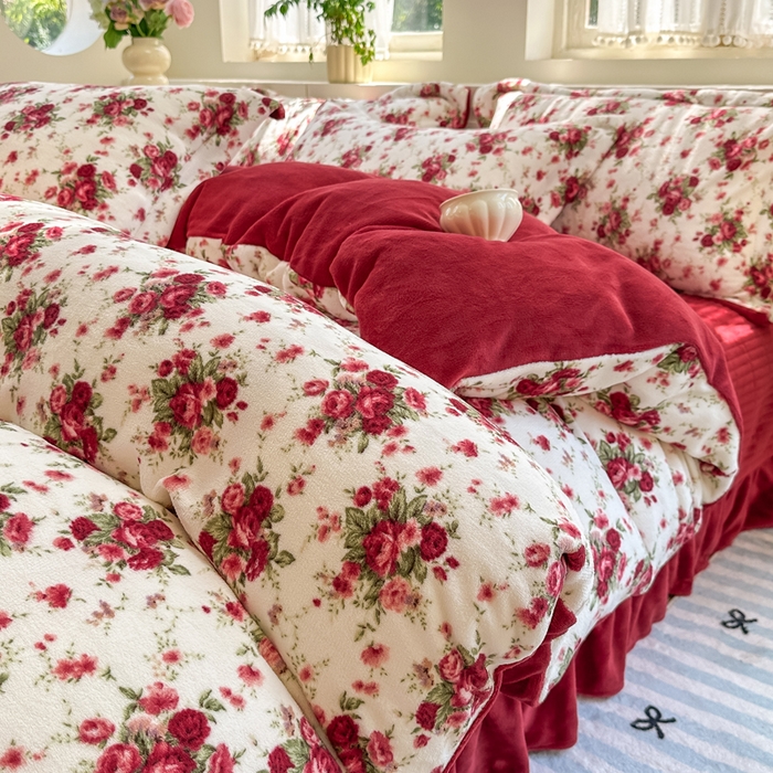 91家纺网 家纺一手货源 找家纺 欧尚 2025新款高克重牛奶绒加厚保暖印花床盖四件套 梨花落