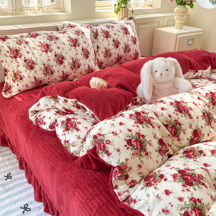 91家纺网 家纺一手货源 找家纺 欧尚 2025新款高克重牛奶绒加厚保暖印花床盖四件套 梨花落