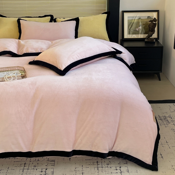 91家纺网 家纺一手货源 找家纺 （总）库里梦家纺  2025新网红爆款简约纯色欧美风10公分包边牛奶绒四件套 包边款