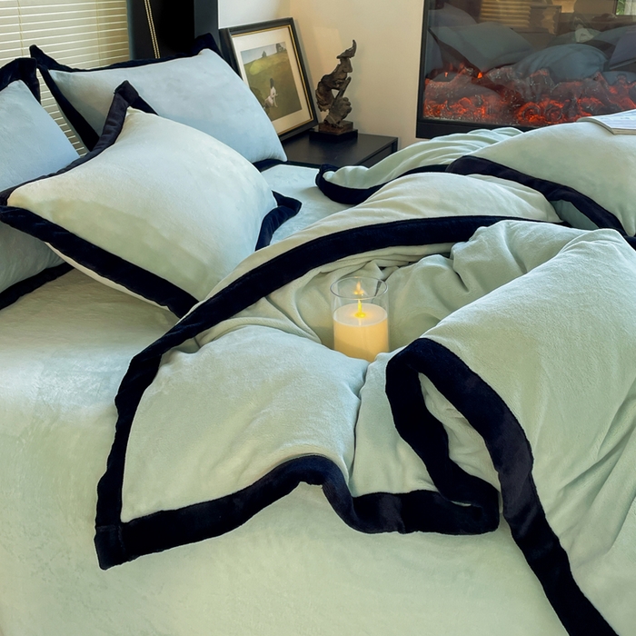 91家纺网 家纺一手货源 找家纺 库里梦家纺  2025新网红爆款简约纯色欧美风10公分包边牛奶绒四件套 包边款 薄荷绿