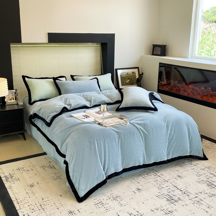 91家纺网 家纺一手货源 找家纺 库里梦家纺  2025新网红爆款简约纯色欧美风10公分包边牛奶绒四件套 包边款 海洋蓝