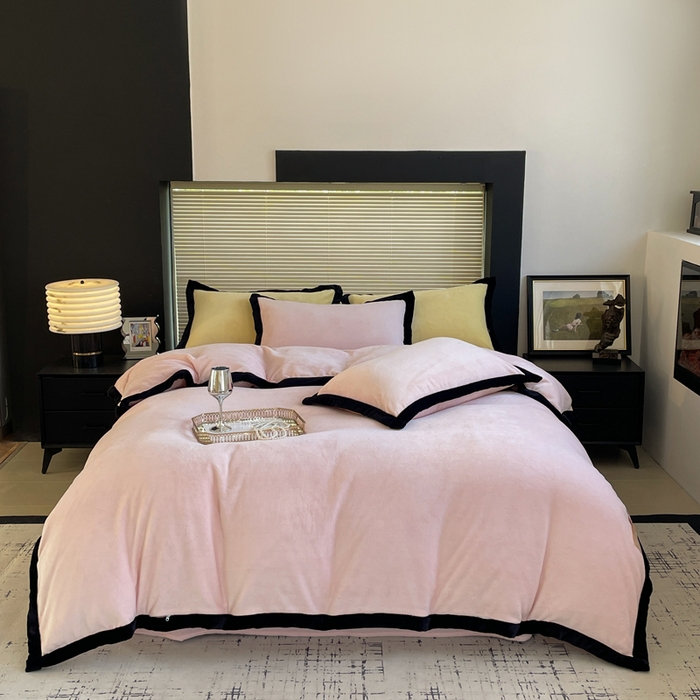 库里梦家纺  2025新网红爆款简约纯色欧美风10公分包边牛奶绒四件套 包边款 桃花粉