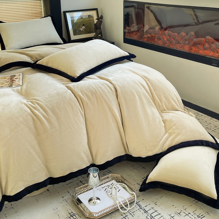 91家纺网 家纺一手货源 找家纺 库里梦家纺  2025新网红爆款简约纯色欧美风10公分包边牛奶绒四件套 包边款 卡其