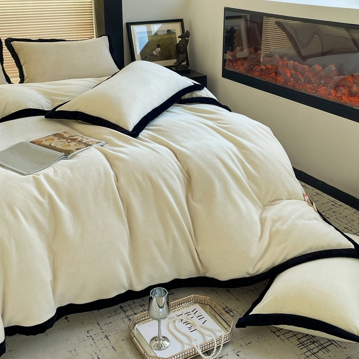 91家纺网 家纺一手货源 找家纺 库里梦家纺  2025新网红爆款简约纯色欧美风10公分包边牛奶绒四件套 包边款 米白