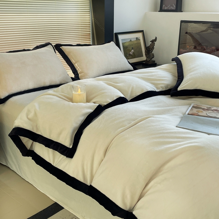 91家纺网 家纺一手货源 找家纺 库里梦家纺  2025新网红爆款简约纯色欧美风10公分包边牛奶绒四件套 包边款 米白