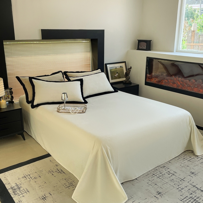 91家纺网 家纺一手货源 找家纺 库里梦家纺  2025新网红爆款简约纯色欧美风10公分包边牛奶绒四件套 包边款 米白