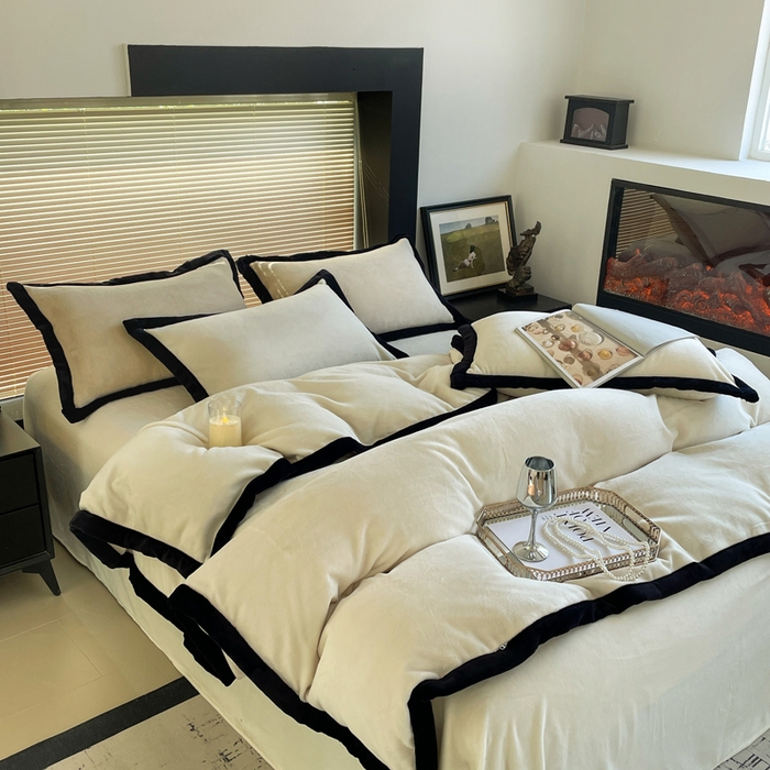 91家纺网 家纺一手货源 找家纺 库里梦家纺  2025新网红爆款简约纯色欧美风10公分包边牛奶绒四件套 包边款 米白