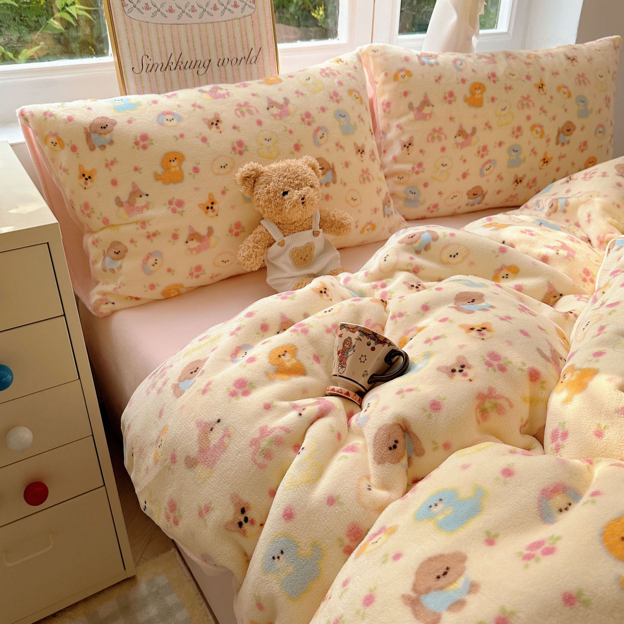 91家纺网 家纺一手货源 找家纺 优选良品 2025新款小清新加厚高克重牛奶绒四件套直播热款电商热款小狗乐园