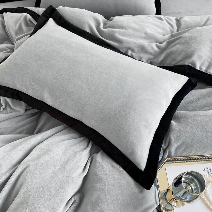 91家纺网 家纺一手货源 找家纺 库里梦家纺  2025新网红爆款简约纯色欧美风10公分包边牛奶绒四件套 包边款 银灰