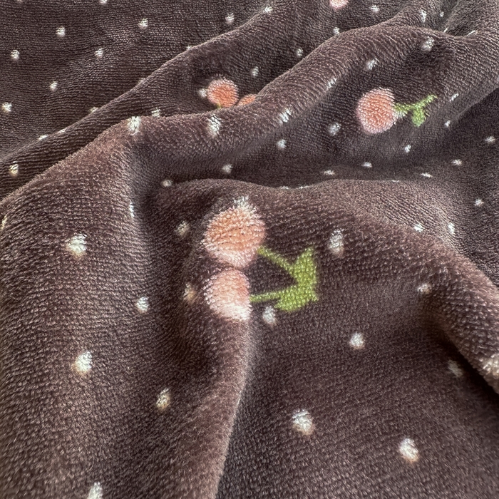 91家纺网 家纺一手货源 找家纺 欧尚 2025新款高克重牛奶绒加厚保暖印花床盖四件套 灰樱桃