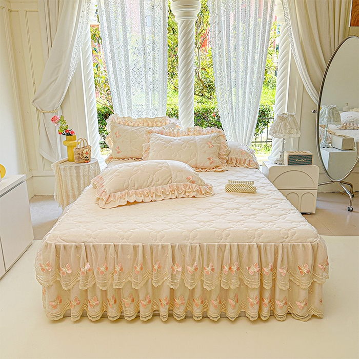 91家纺网 家纺一手货源 找家纺 （总）虹星家纺 2025新款花边牛奶绒床裙三件套系列