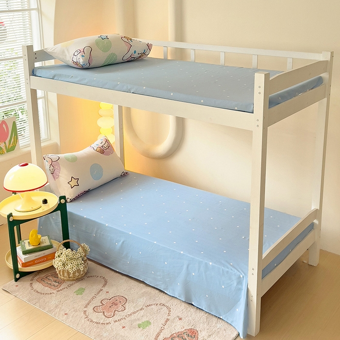 91家纺网 家纺一手货源 找家纺 港岛妹妹 2025新款云朵水洗工艺三丽鸥学生宿舍三件套上下铺三件套 三丽鸥-彩色涂鸦玉桂狗