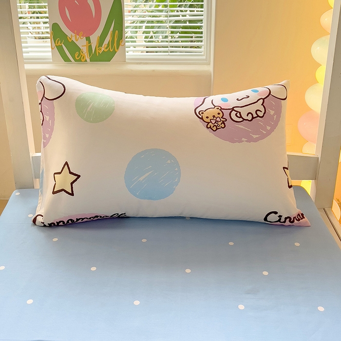 91家纺网 家纺一手货源 找家纺 港岛妹妹 2025新款云朵水洗工艺三丽鸥学生宿舍三件套上下铺三件套 三丽鸥-彩色涂鸦玉桂狗