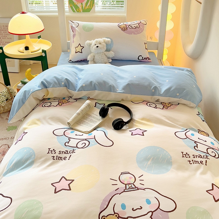 91家纺网 家纺一手货源 找家纺 港岛妹妹 2025新款云朵水洗工艺三丽鸥学生宿舍三件套上下铺三件套 三丽鸥-彩色涂鸦玉桂狗