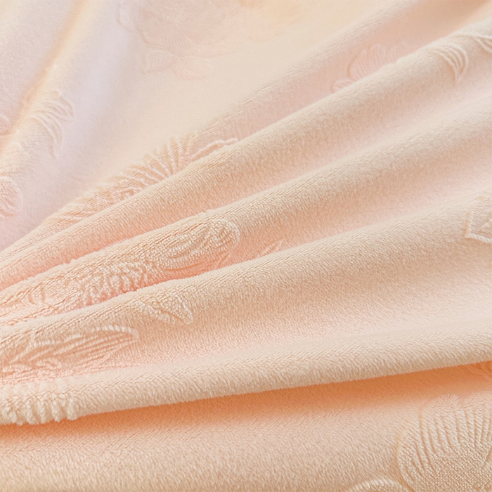 91家纺网 家纺一手货源 找家纺 虹星家纺 2025新款花边牛奶绒床裙三件套系列 蝶恋-粉玉