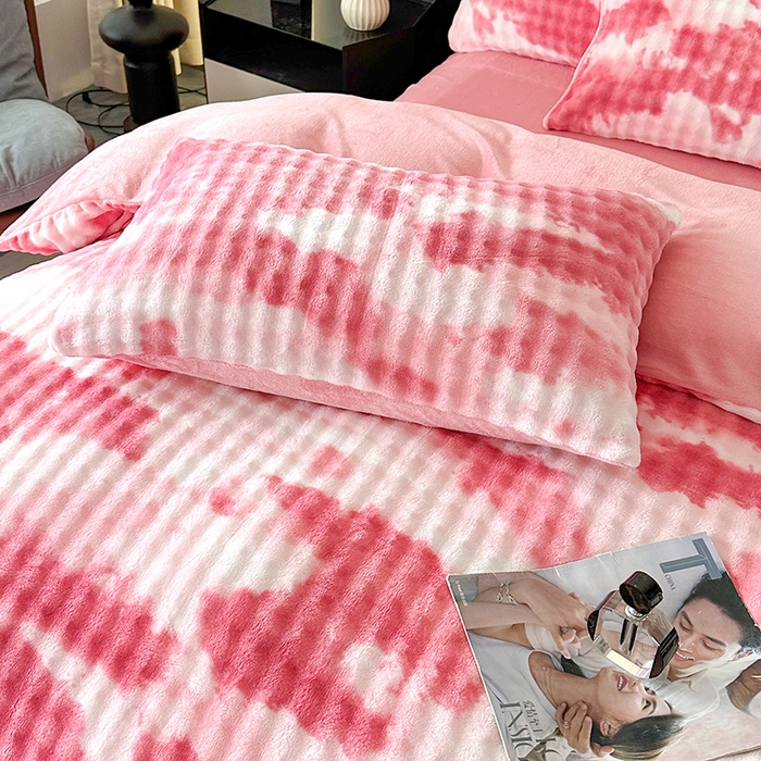 91家纺网 家纺一手货源 找家纺 （总）柏薇 2025新款炫彩仿兔毛绒大泡泡绒印大理石纹高克重绒四件套