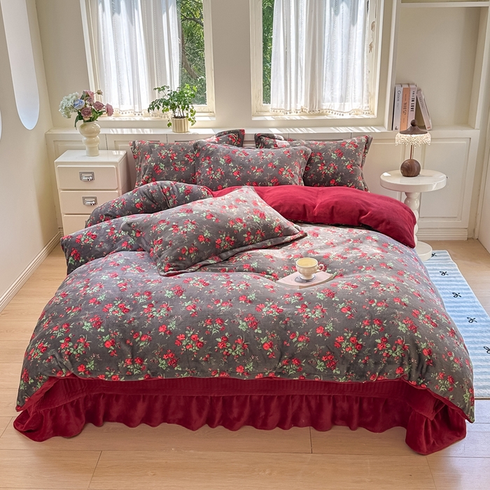 91家纺网 家纺一手货源 找家纺 欧尚 2025新款高克重牛奶绒加厚保暖印花床盖四件套 玫瑰故事