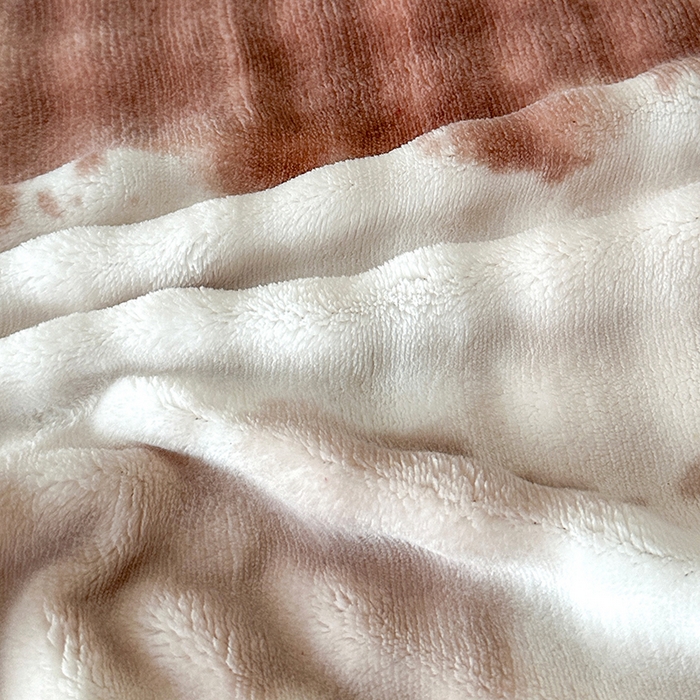 91家纺网 家纺一手货源 找家纺 柏薇 2025新款炫彩仿兔毛绒大泡泡绒印大理石纹高克重绒四件套 炫彩泡泡咖