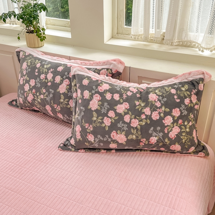 91家纺网 家纺一手货源 找家纺 欧尚 2025新款高克重牛奶绒加厚保暖印花床盖四件套 秘密花园