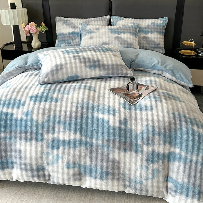 91家纺网 家纺一手货源 找家纺 柏薇 2025新款炫彩仿兔毛绒大泡泡绒印大理石纹高克重绒四件套 炫彩泡泡蓝