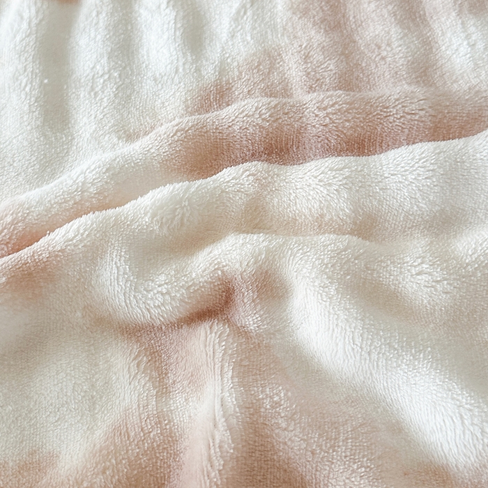 91家纺网 家纺一手货源 找家纺 柏薇 2025新款炫彩仿兔毛绒大泡泡绒印大理石纹高克重绒四件套 炫彩泡泡奶白