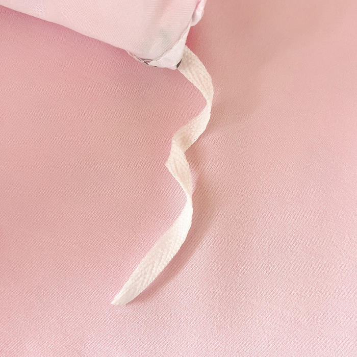 91家纺网 家纺一手货源 找家纺 港岛妹妹 2025新款云朵水洗工艺三丽鸥学生宿舍三件套上下铺三件套 三丽鸥-草莓甜心kt猫